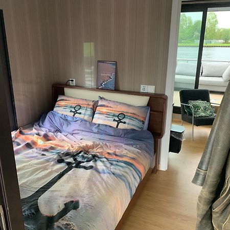 Houseboot Solcamastraat 24 C 호텔 Suameer 외부 사진